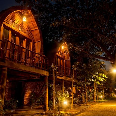 Bamboo Bungalow Kampot Exterior photo