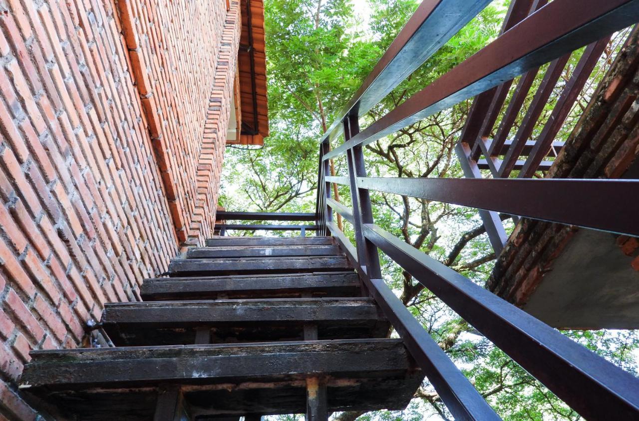 Bamboo Bungalow Kampot Exterior photo